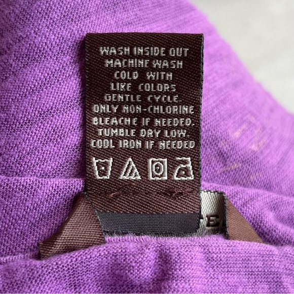 •Bit & Bridle• Feather Design Tee with Sequins - Size Large - Picture 7 of 8